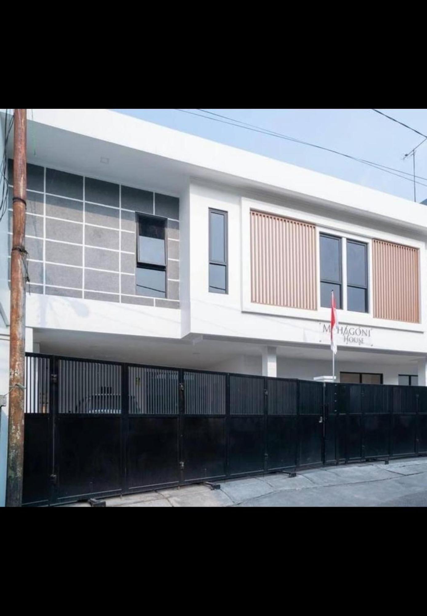 Oyo 94143 Mahagoni House Syariah Ξενοδοχείο Μπογκόρ Εξωτερικό φωτογραφία